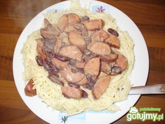 Potrawka z kiełbaską i serem feta  Potrawka z kiełbaską i serem feta