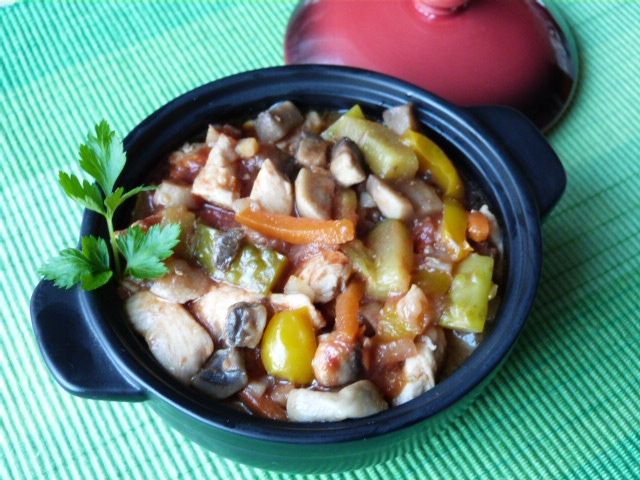 Potrawka z kurczaka z kiszonymi ogórkami