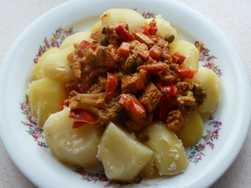 Potrawka z kurczaka z papryką Potrawka z kurczaka z papryką