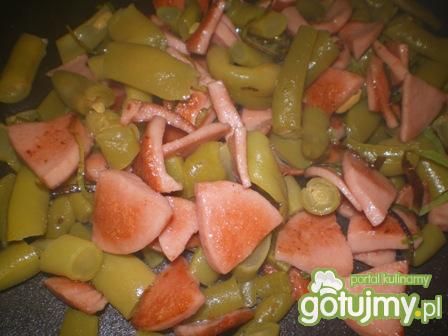 Potrawka z parówek i fasoli