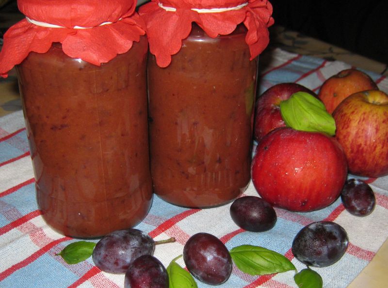 Powidła śliwkowo jabłkowe.