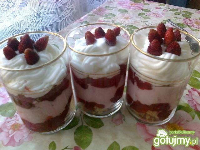 Poziomkowy deserek Poziomkowy deserek