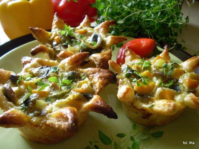 Późnojesienne kwiaty grzybowe Późnojesienne kwiaty grzybowe