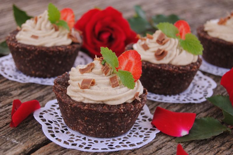 Pożywne babeczki bez pieczenia Pożywne babeczki bez pieczenia