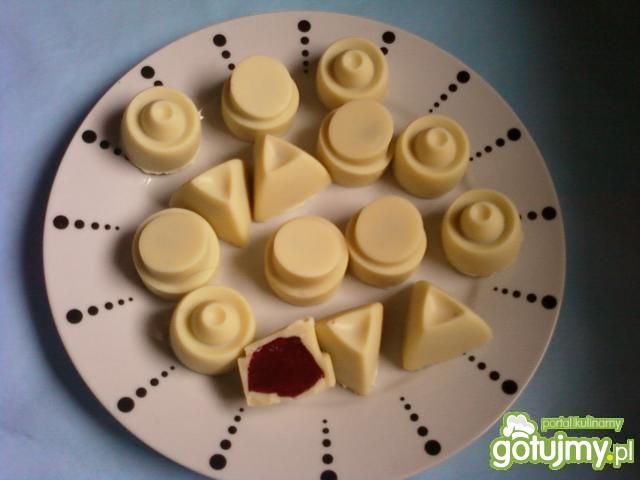 Pralinki z truskawkami  Pralinki z truskawkami