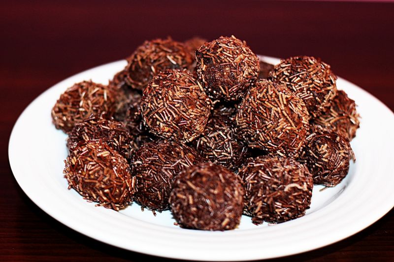 Praliny orzechowo   kakaowe  Praliny orzechowo   kakaowe