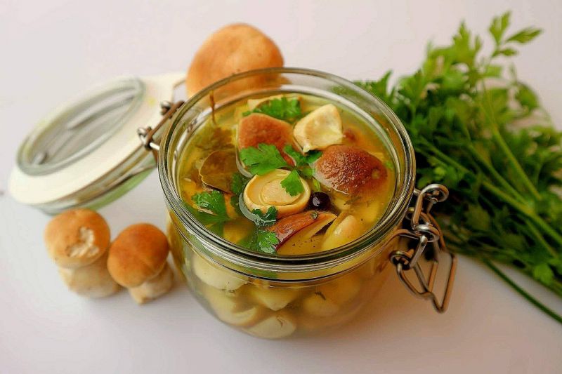 Prawdziwki w rosole (na zimę ) Prawdziwki w rosole (na zimę )