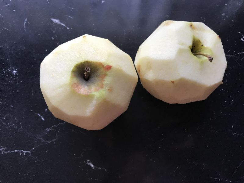 Prażone jabłka migdałowe z cynamonem