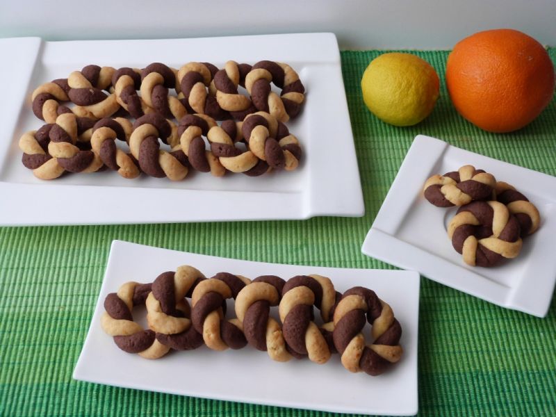 Precelki pomarańczowo-rumowe Precelki pomarańczowo-rumowe