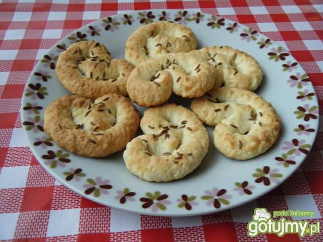 Precelki z kminkiem  Precelki z kminkiem