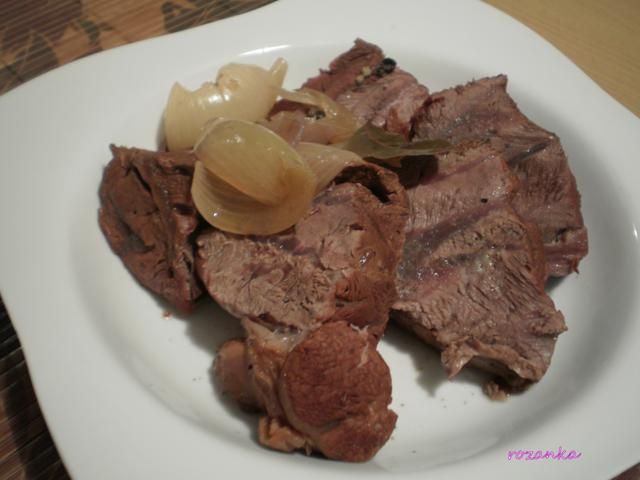 Pręga wołowa duszona w sosie sojowym z c Pręga wołowa duszona w sosie sojowym z c