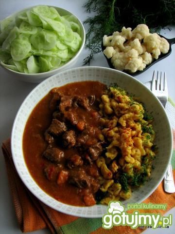 Pörkölt - gulasz węgierski Pörkölt - gulasz węgierski