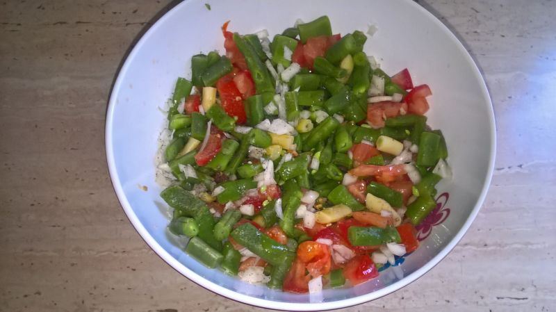 Prosta sałatka z fasolką szparagową
