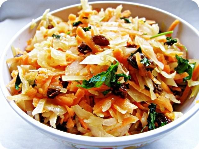 Prosta surówka z kiszonej kapusty