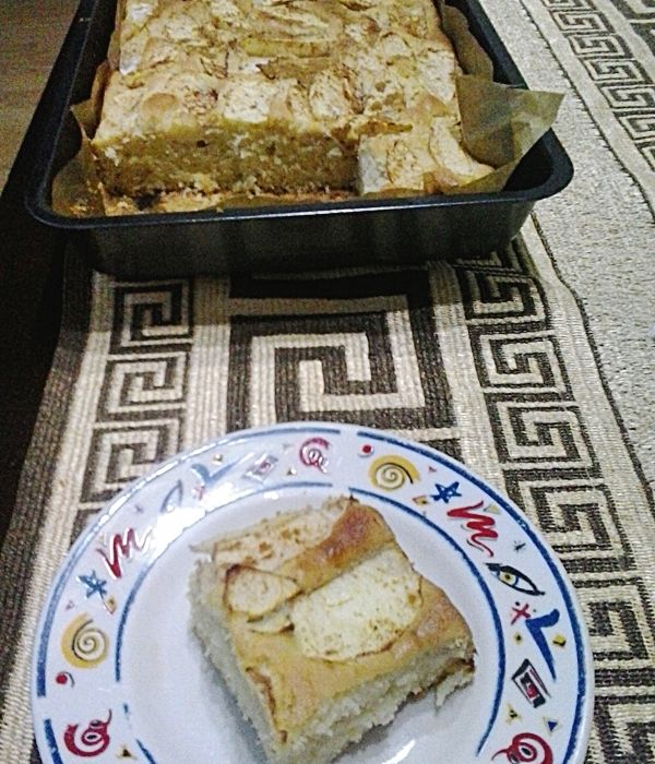 Proste ciasto ucierane z jabłkami Proste ciasto ucierane z jabłkami