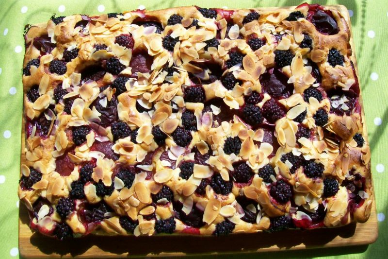 Proste ciasto z owocami Proste ciasto z owocami