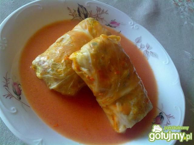 Proste gołąbki w sosie pomidorowym