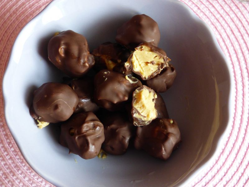 Proste orzechowe pralinki