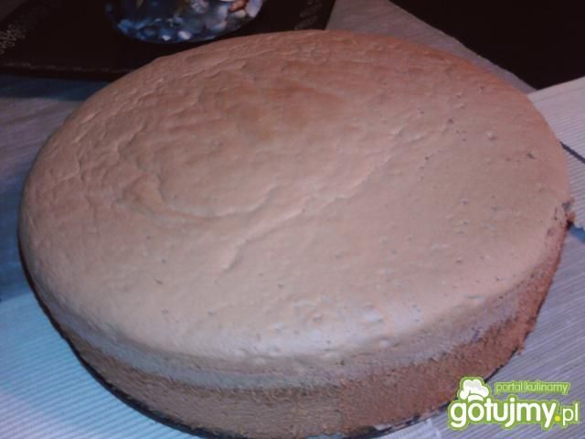 Prosty biszkopt bez proszku do pieczenia
