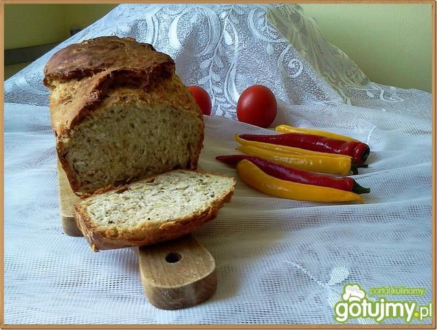 Prosty chlebek z czosnkiem na zakwasie 