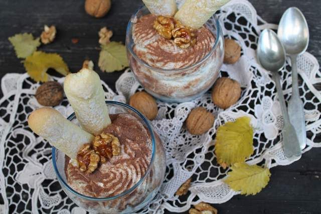 Prosty deser  orzechowy Prosty deser  orzechowy