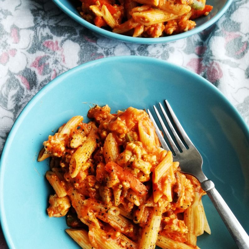 Prosty makaron z indykiem