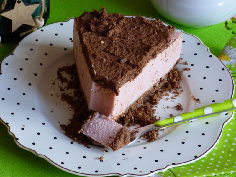 Prosty sernik truskawkowy(bez pieczenia) Prosty sernik truskawkowy(bez pieczenia)