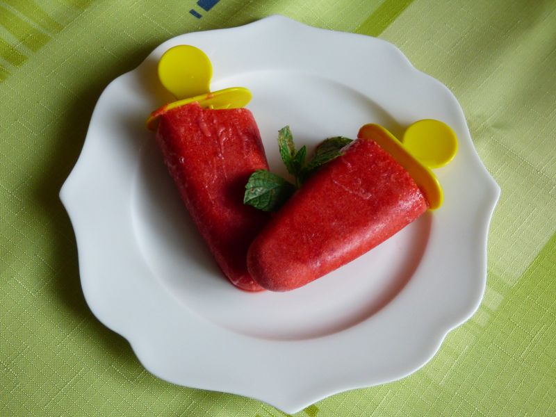 Prosty sorbet truskawkowy