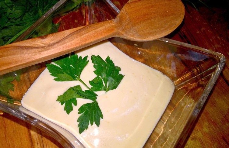 Prosty sos musztardowo śmietanowy