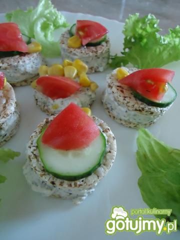 Przekąska serowa w wafelkach