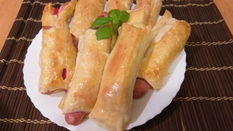 Przekąska z ciasta francuskiego Przekąska z ciasta francuskiego