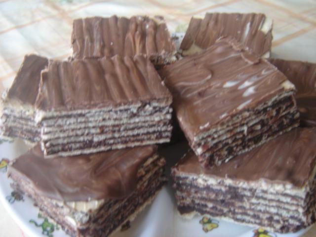 Przekładaniec kakaowo rumowo orzechowy