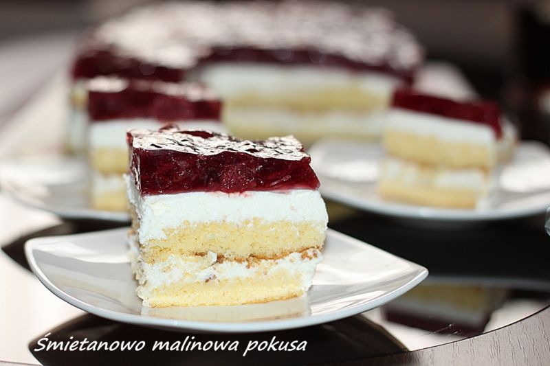 Przekładaniec śmietanowo malinowy  Przekładaniec śmietanowo malinowy