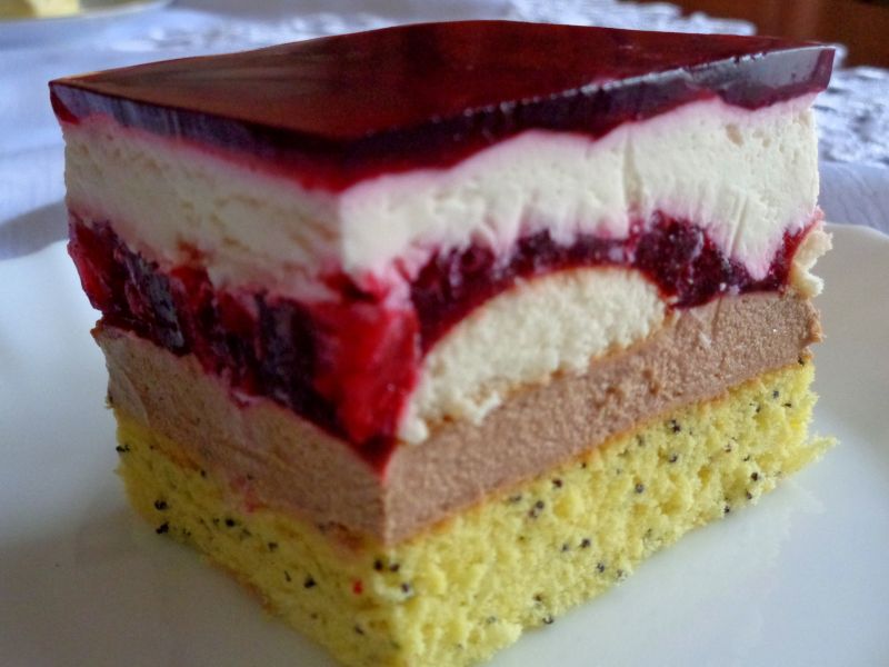 Przekładaniec z wiśniami