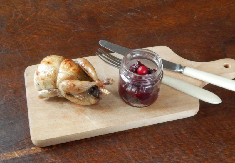 Przepiórka faszerowana gęsią wątróbką Przepiórka faszerowana gęsią wątróbką