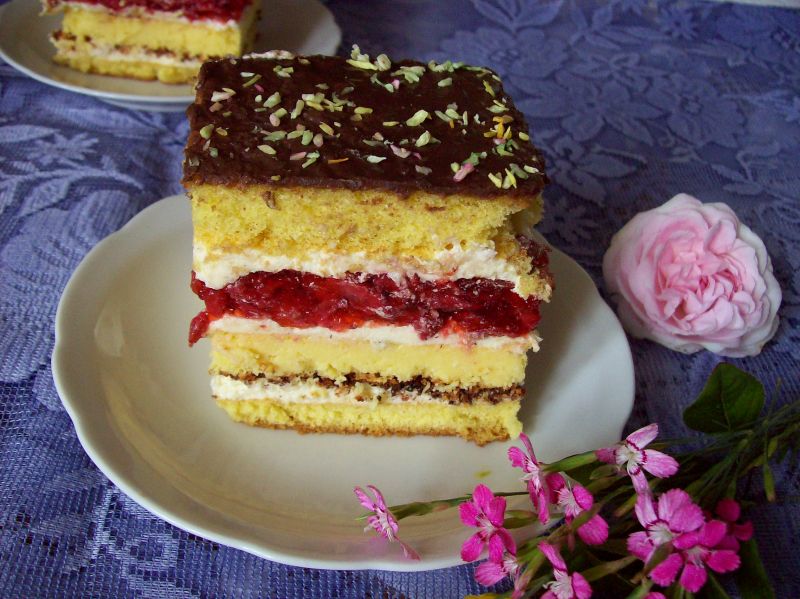 Przeplataniec serowo- truskawkowy