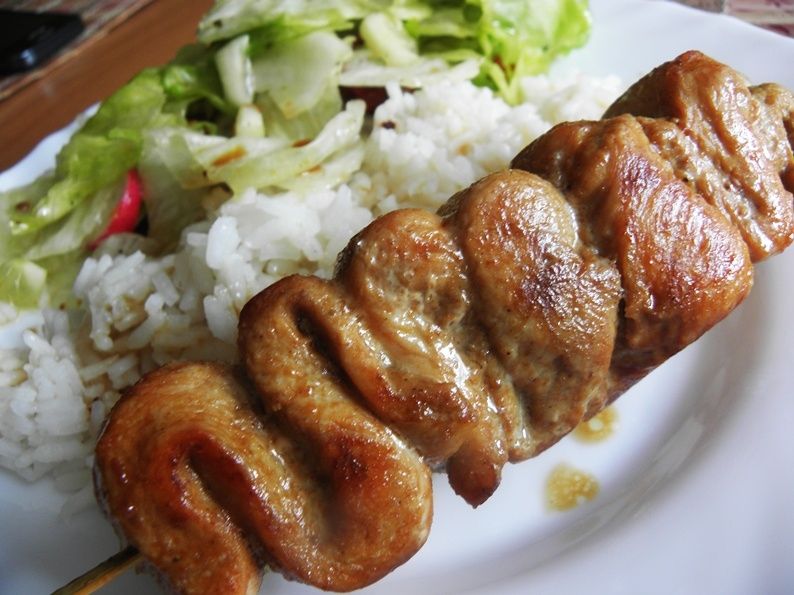 Przepyszny szaszłyk drobiowy z grilla