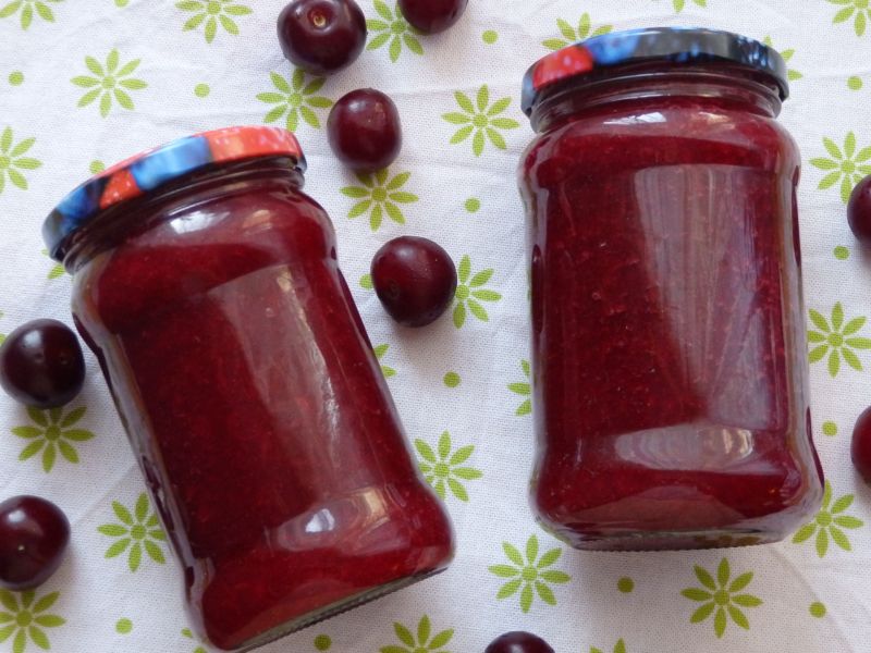 Przetwory - dżem wiśniowy
