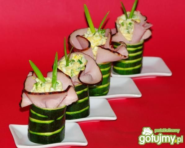 Przystawki a'la różyczki