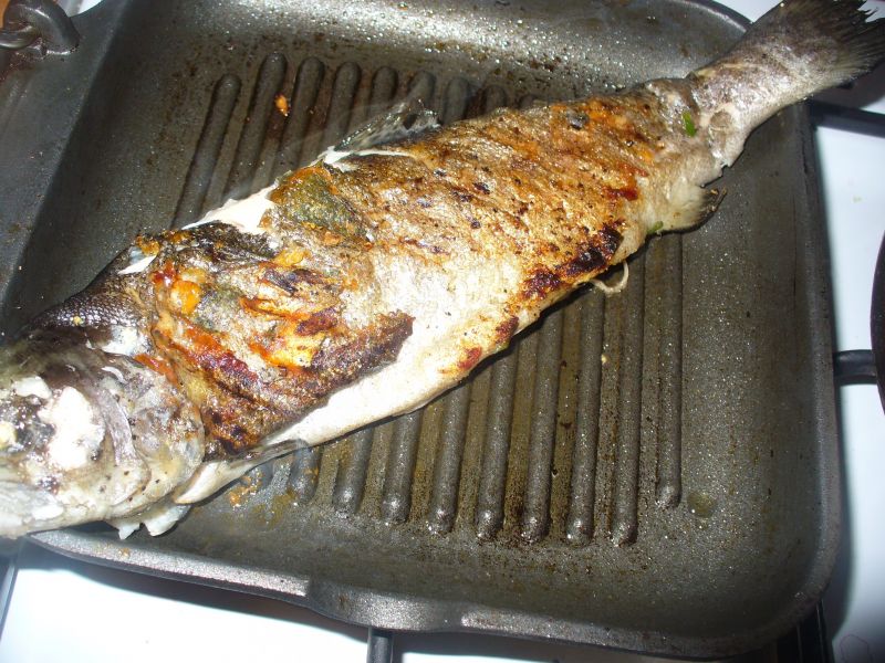 Pstrąg grillowany ze szczypiorkiem Pstrąg grillowany ze szczypiorkiem