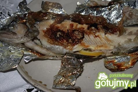 Pstrąg z grilla pieczony w foli