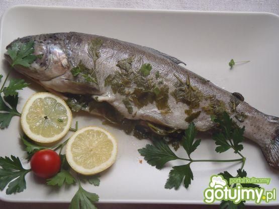 Pstrąg z piekarnika natką pietruszki Pstrąg z piekarnika natką pietruszki