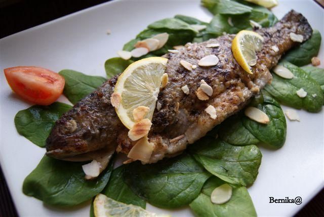 Pstrąg z serem wędzonym i szpinakiem