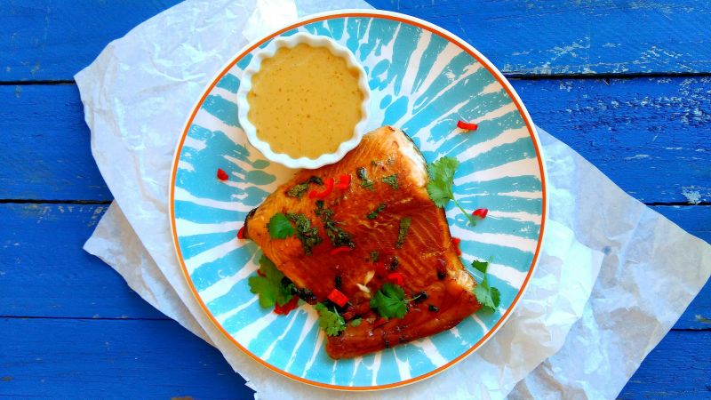 Pstrąg z sosem orzechowym Pstrąg z sosem orzechowym