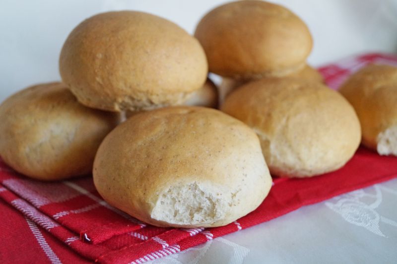 Pszenne bułeczki z ostropestem