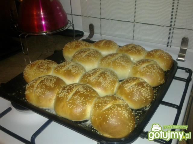 Pszenne Bułeczki z Sezamem  Pszenne Bułeczki z Sezamem