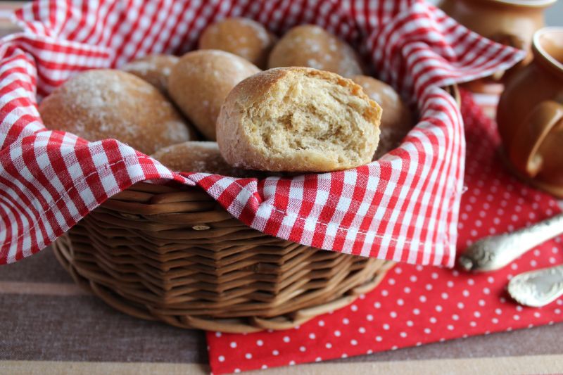 Pszenne bułki razowe