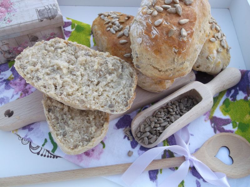 Pszenno orkiszowe bułki ze słonecznikiem