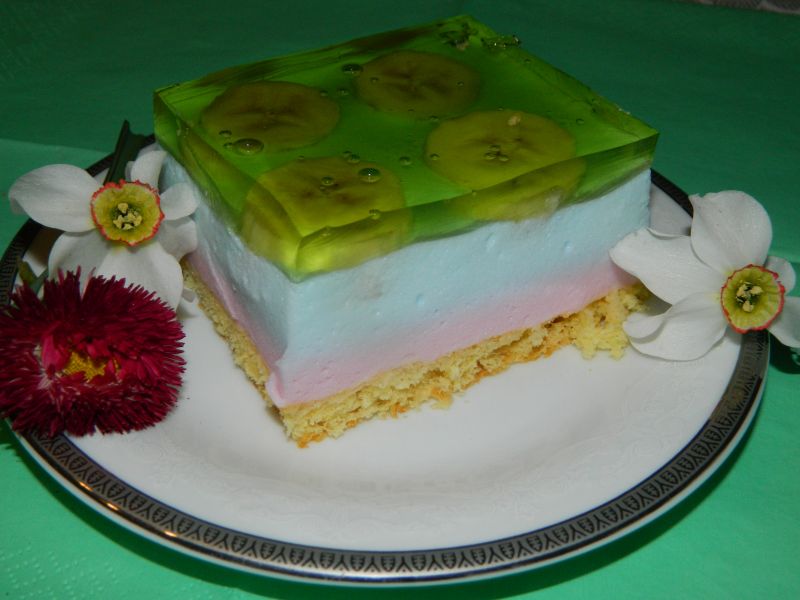 Ptasie mleczko z bananami i galaretką