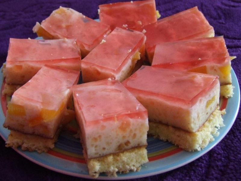 "Ptasie mleczko" z brzoskwiniami "Ptasie mleczko" z brzoskwiniami